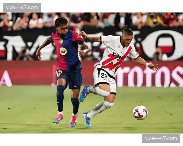 皇家奥维耶多1-1逼平比利亚雷亚尔，副班长顽强抢分